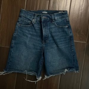 Old Navy size 0, 5-7 inch inseam denim shorts